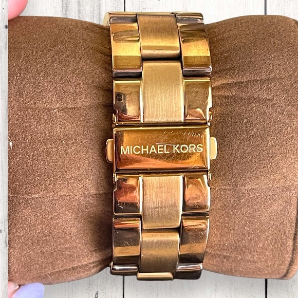 Michael Kors Dylan MK5412 Rose Gold Baguette Bezel Stainless Steel Women’s Watch - Picture 3 of 12